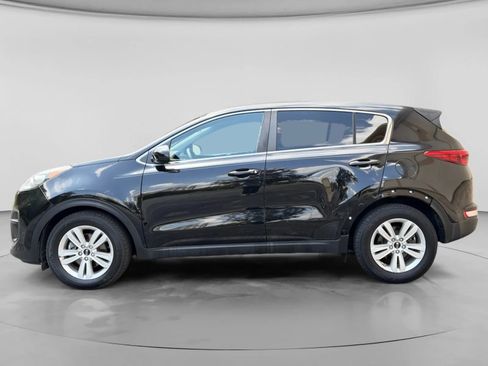 Used 2018 Kia Sportage LX FWD image 2