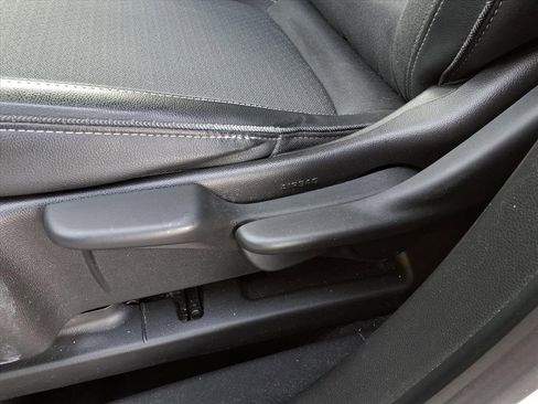 Certified 2021 Buick Encore GX Preferred w/ LPO, Trailering Package image 25