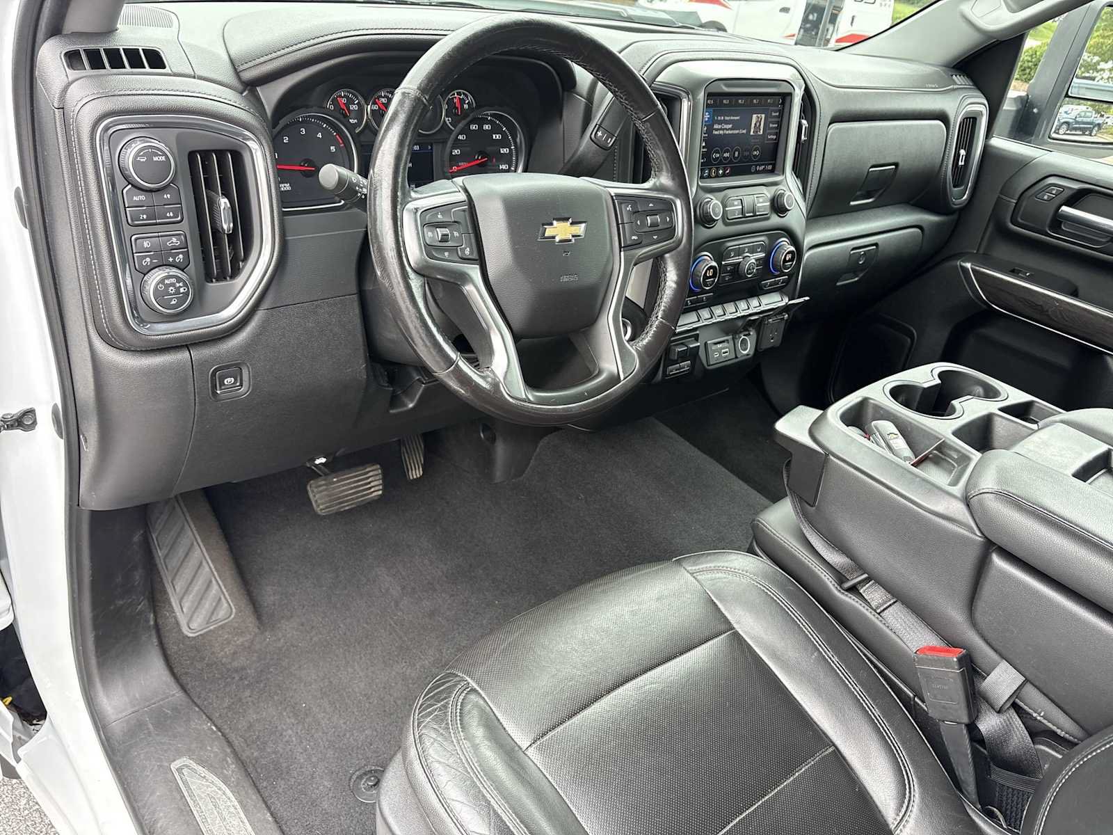 Used 2020 Chevrolet Silverado 2500 LTZ AWD/4WD image 10