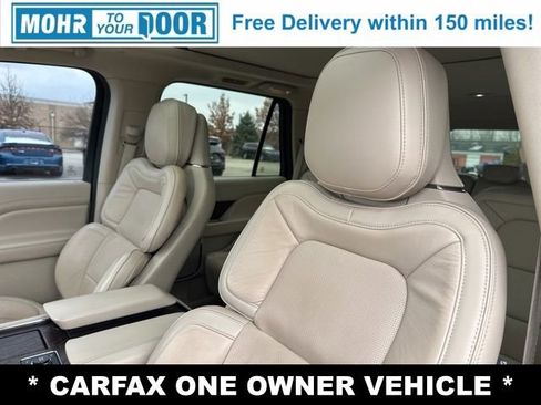 Used 2019 Lincoln Navigator Reserve image 11