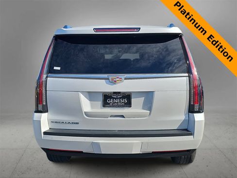 Used 2017 Cadillac Escalade Platinum image 7