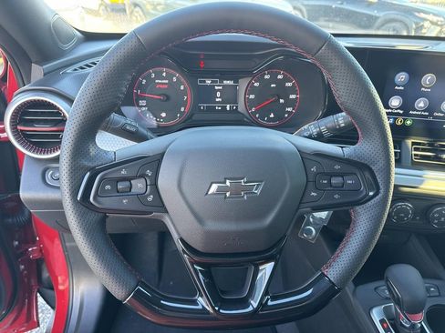 New 2026 Chevrolet Trax RS w/ Sunroof Package image 21