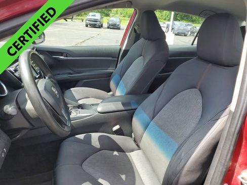 Used 2019 Toyota Camry LE FWD image 6