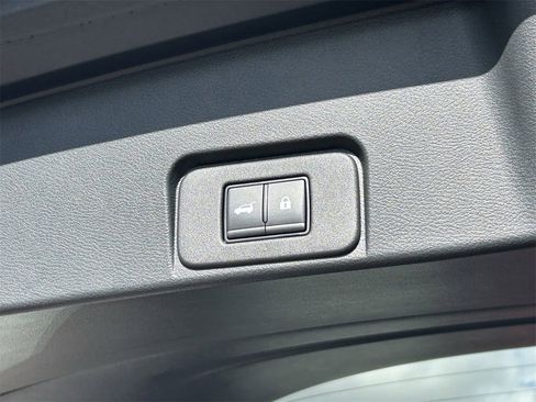 Certified 2025 Nissan Rogue SV image 13