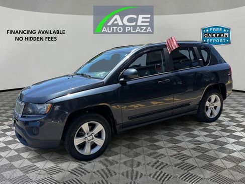 Used 2016 Jeep Compass Latitude AWD/4WD image 2