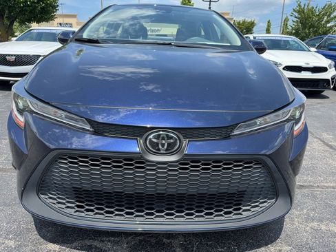 Used 2021 Toyota Corolla LE w/ Carpet Mat Package (TMS) FWD image 8