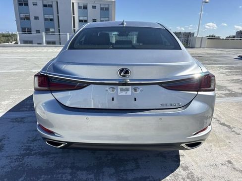 Certified 2025 Lexus ES 350 w/ Premium Package FWD image 24