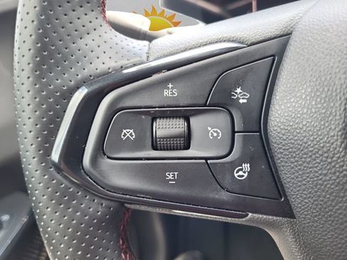 Used 2026 Chevrolet Trax RS w/ Sunroof Package FWD image 20