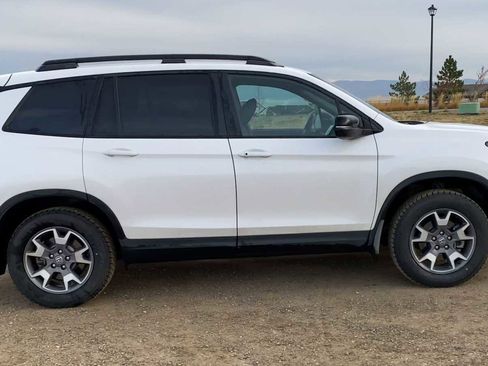 Used 2023 Honda Passport TrailSport image 9