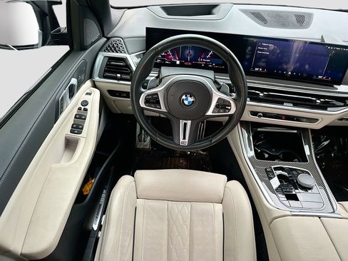 Used 2024 BMW X5 M60i image 22