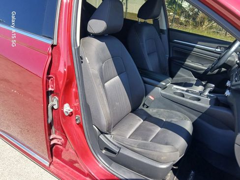 Used 2019 Nissan Altima 2.5 SV FWD image 19
