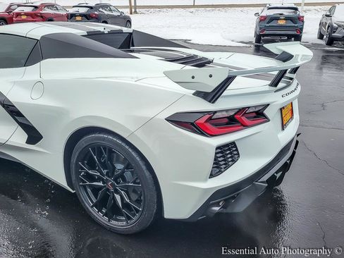 Used 2024 Chevrolet Corvette Stingray Preferred Conv w/ Stealth Interior Trim Package image 6