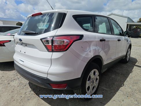 Used 2017 Ford Escape S image 6