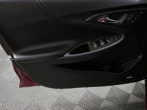 Used 2017 Chevrolet Malibu Premier w/ Premier Sun and Wheel Package image 12