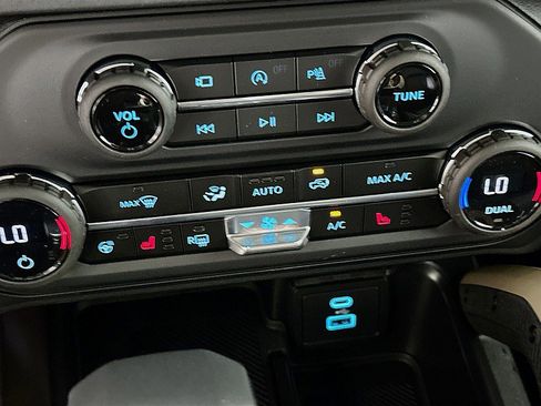 New 2025 Ford Bronco Badlands w/ Sasquatch Package image 14