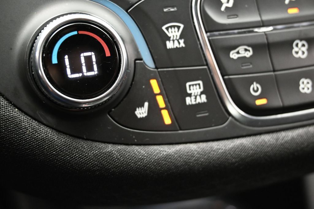 Used 2024 Chevrolet Malibu LT FWD image 37