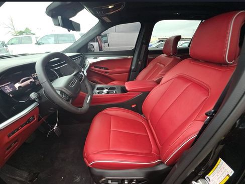 Used 2025 Jeep Wagoneer S Launch Edition image 3