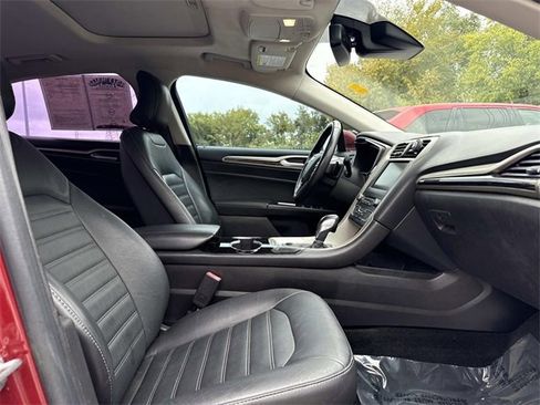 Used 2016 Ford Fusion SE w/ Equipment Group 202A image 8