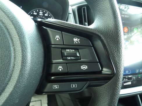 Used 2026 Subaru Crosstrek 2.5i Premium AWD/4WD image 19