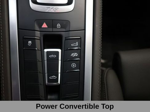 Used 2024 Porsche 718 Boxster S RWD image 29