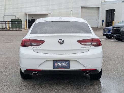 Used 2018 Buick Regal Preferred w/ Sights and Sounds Package FWD image 7