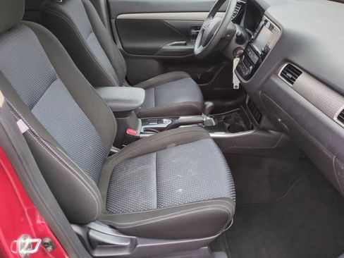 Used 2018 Mitsubishi Outlander ES AWD/4WD image 21