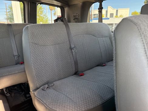 Used 2017 Chevrolet Express 3500 LT w/ LT Preferred Equipment Group image 15