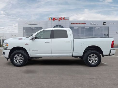 Used 2023 RAM 2500 Laramie AWD/4WD image 2