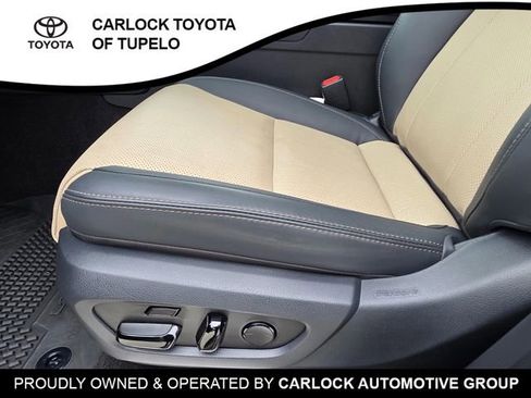 Used 2024 Lexus GX 550 image 17