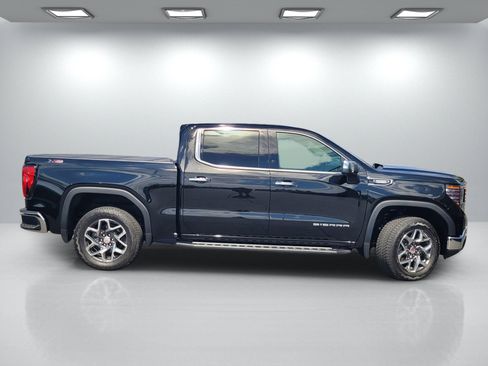 Used 2025 GMC Sierra 1500 SLT w/ SLT Premium Plus Package AWD/4WD image 3