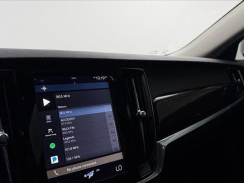 Used 2018 Volvo S90 T5 Momentum w/ Convenience Package FWD image 30