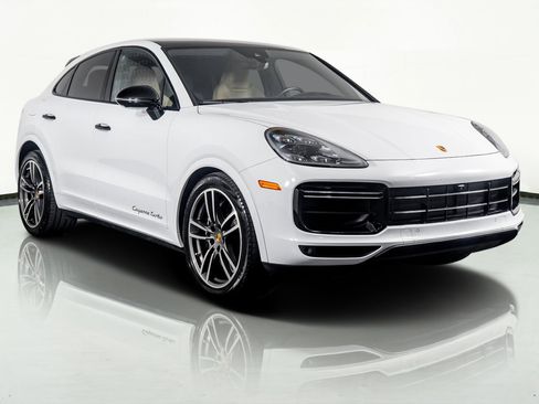 Used 2023 Porsche Cayenne Turbo w/ Premium Package Plus (PI3) image 5