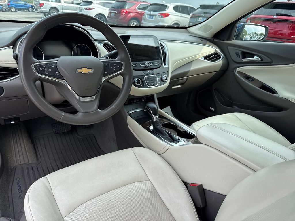 Used 2024 Chevrolet Malibu LT FWD image 11