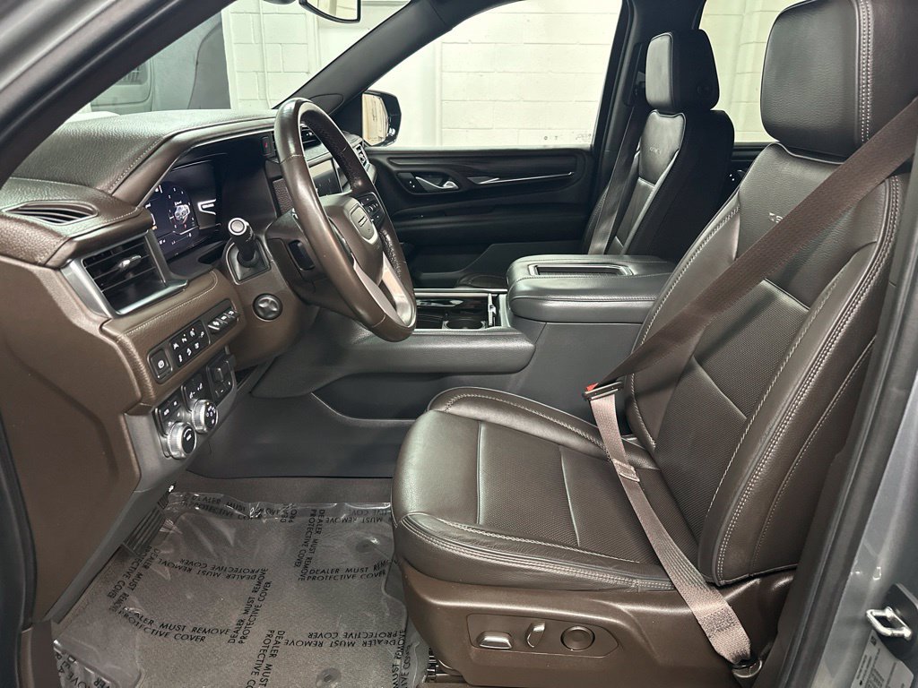 Used 2022 GMC Yukon XL Denali w/ Max Trailering Package AWD/4WD image 18