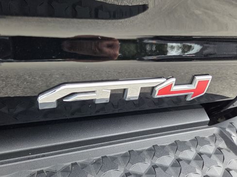 Used 2024 GMC Canyon AT4 AWD/4WD image 21
