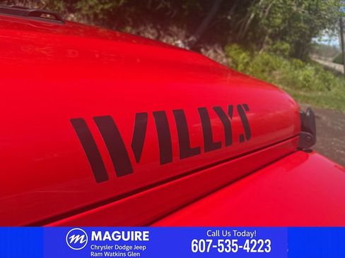 Used 2024 Jeep Gladiator Sport AWD/4WD image 19