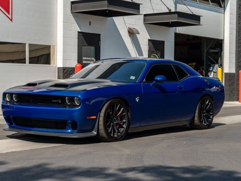 Used 2019 Dodge Challenger SRT Hellcat w/ Laguna Leather Package RWD image 44