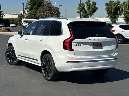 New 2026 Volvo XC90 T8 Plus w/ Protection Package Premier image 5