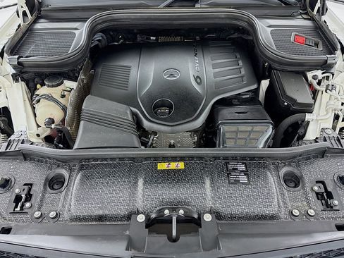 Used 2022 Mercedes-Benz GLS 450 4MATIC image 12