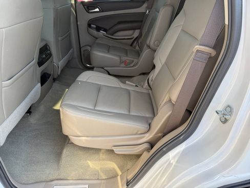 Used 2018 Chevrolet Tahoe LT w/ LT Signature Package AWD/4WD image 11