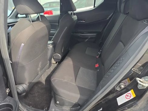 Used 2018 Toyota C-HR XLE FWD image 6