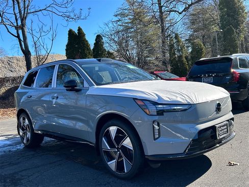 New 2025 Volvo EX90 Ultra image 1