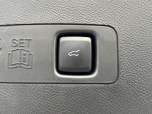 Used 2025 Lincoln Corsair FWD w/ Equipment Group 101A image 6