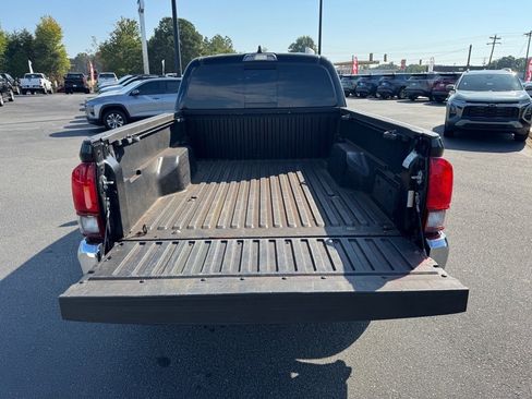 Used 2021 Toyota Tacoma SR5 image 10