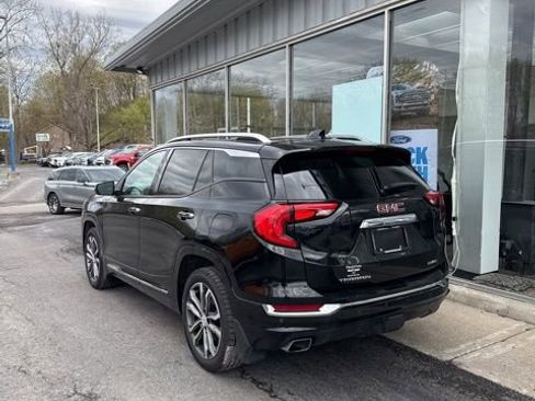 Used 2019 GMC Terrain Denali w/ Driver Alert Package II AWD/4WD image 3