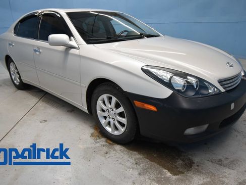 Used 2004 Lexus ES 330 FWD image 1