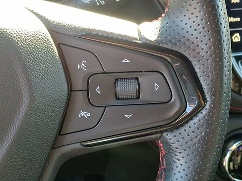 Used 2022 Chevrolet TrailBlazer RS w/ Technology Package image 22