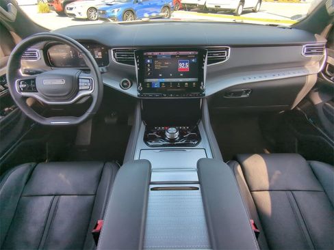 Used 2023 Jeep Grand Wagoneer L Series II w/ Premium Group II image 16