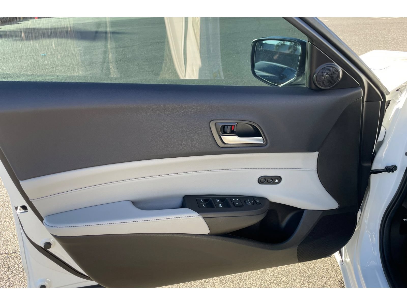 Used 2020 Acura ILX w/ Technology Package FWD image 10