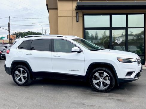 Used 2019 Jeep Cherokee Limited AWD/4WD image 1